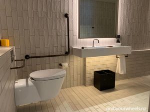 G Access Room Bathroom 3 300x225